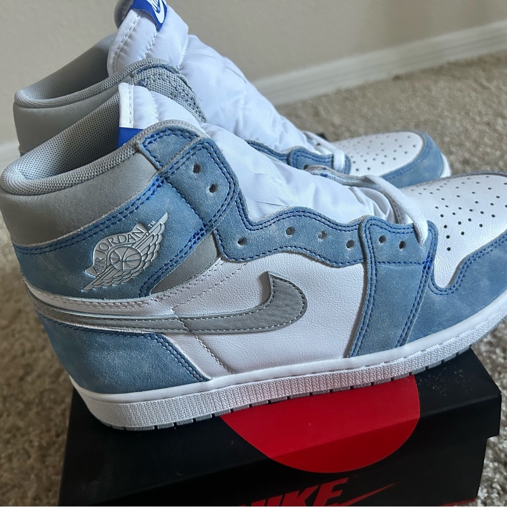 NEW Jordan 1 Retro High Hyper Royal Smoke Grey Men’s Size 9.5 Light Blue & Grey - Picture 9 of 9